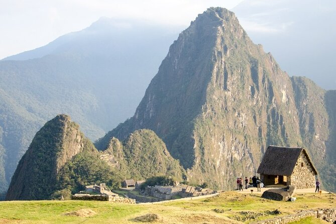 Tour to Machu Picchu by panoramic train in 2 days - Day 1: From Cusco to Aguas Calientes