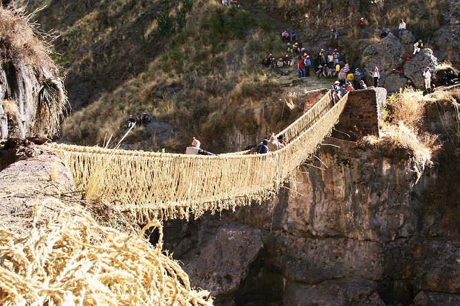 The last inka bridge "Q´eswachaka" service in private - Analyzing the Value