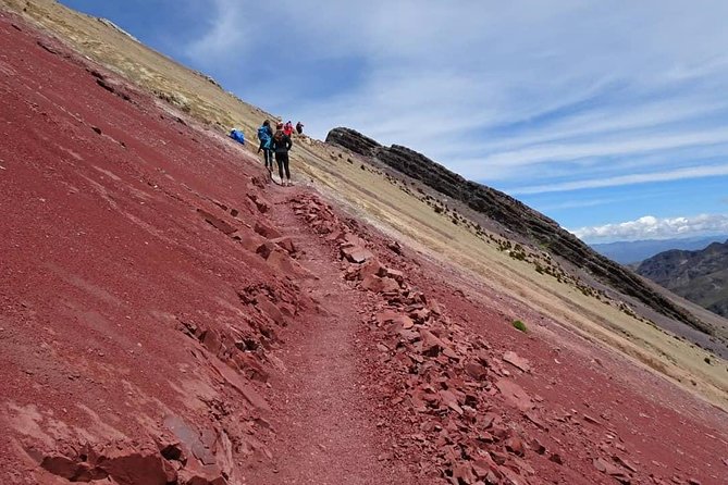 7 Colors Vinicunca Mountain Tour in 1 Day - The Realities of the Experience: Pros and Cons