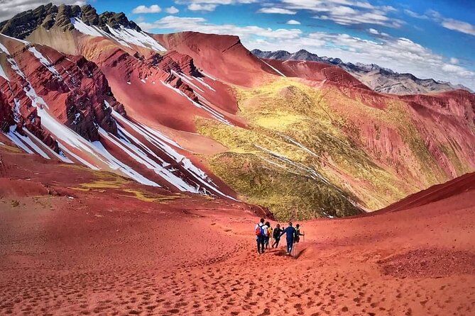 1-day excursion to Color Mountain and Red Valley (Optional) - Who Will Love This Tour?
