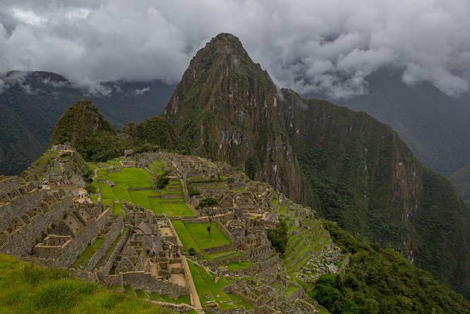 MachuPicchu Tour by Vistadome Panoramic Train - The Return Journey and Lunch