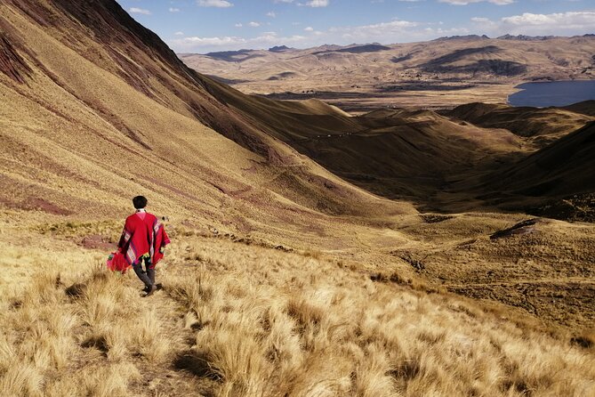 Pallay Poncho Private Tour from Cusco - Exploring the Itinerary: From Cusco to the Mountains