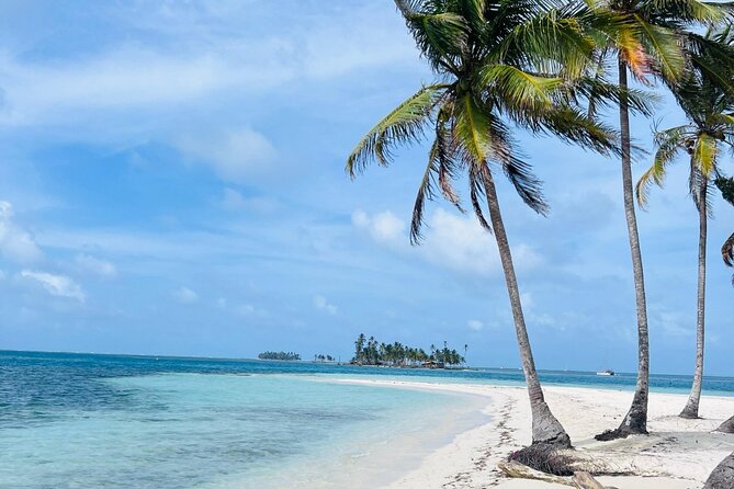 Full Day Tour San Blas Islands, Guna Yala with Paddle Board - Who Should Consider This Tour?