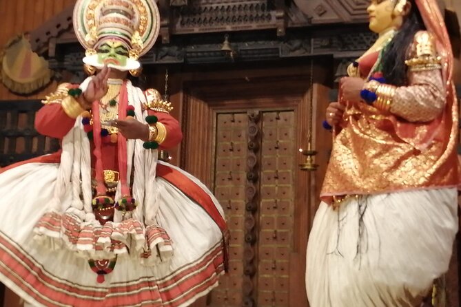 Kerala Beauty, Kochi with Alleppey Houseboat Cruise -03 Days Tour - FAQs