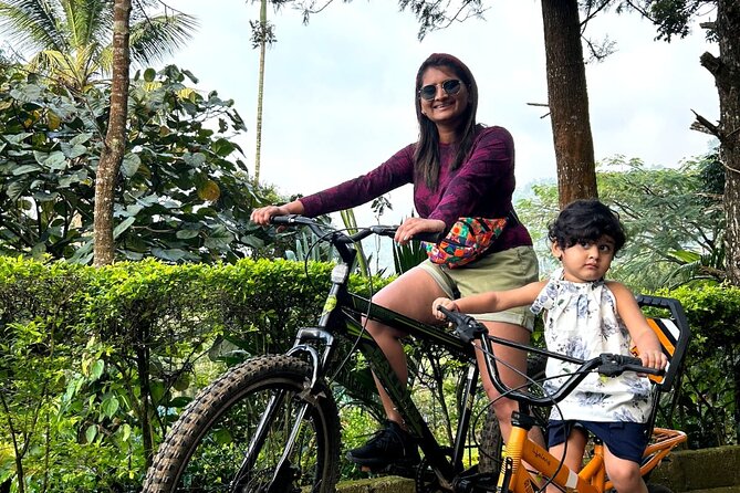 5 Days Kerala Luxury Tour Hills Beaches Houseboat and Heritage - FAQs