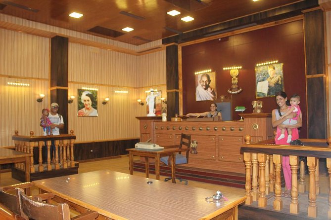 Private Bollywood with Slum Tour Inclusive of Guide and Transport - Who Will Appreciate This Tour?