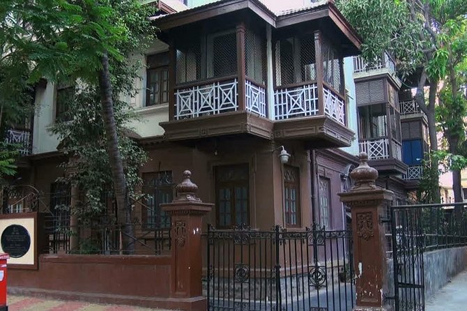 Mumbai: City Highlights Day Trip with a Local Train Ride - An In-Depth Look at the Mumbai Experience