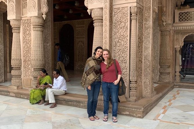 Private Full-Day Tour Temples of Mumbai with Pick-Up - Key Points