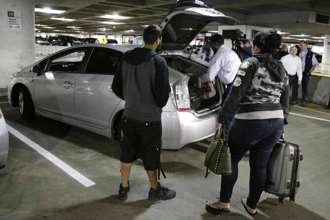 Mumbai Airport Transfer to Hotel with a Private Transport - How the Service Works