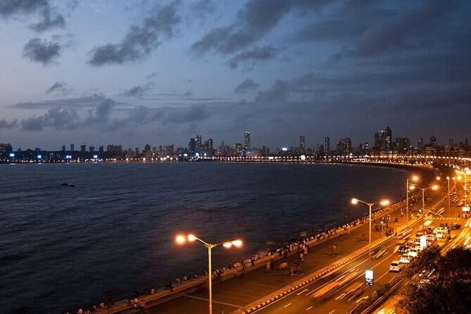 Evening City Tour in Mumbai with Dinner and Transportation - Who Should Consider This Tour?
