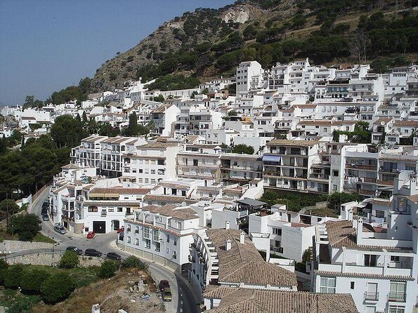 Marbella y Mijas Full Day Tour from Malaga - Key Points