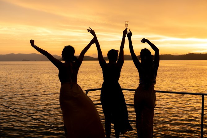 Champagne Sunset Sail from Margaritaville - Experience the Champagne Sunset Sail from Margaritaville in St. Thomas