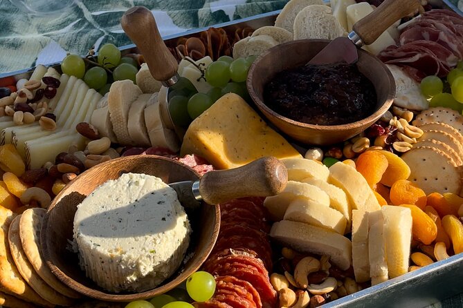 Bermuda Private Catamaran:Snorkeling, Shipwrecks & Cliff Jumping - FAQ