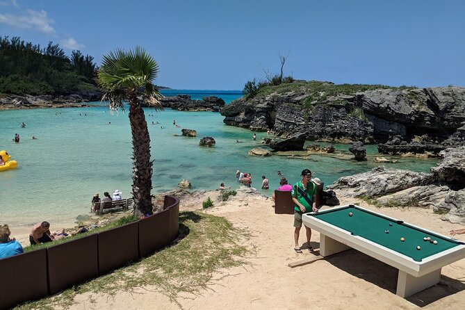 Bermuda Beach Escape and Shopping Experience - Key Points