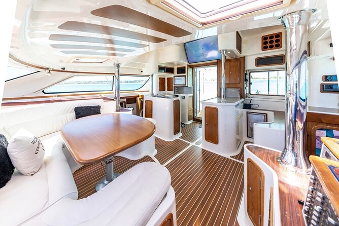 Turks and Caicos Full-Day Luxury Private Yacht Charter - FAQ: Turks and Caicos Full-Day Luxury Private Yacht Charter