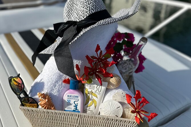 Robinson Crusoe Island Beach Hideaway Cruise - Little Water Cay: Iguanas and Nature