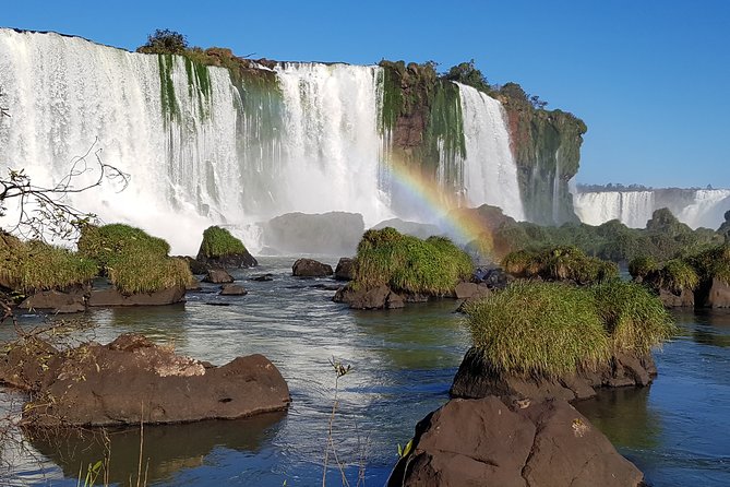 Tour to Iguazu Falls Brazil with visit at the Bird Park - Experience the Majesty of Iguazu Falls and Bird Park with a Guided Tour
