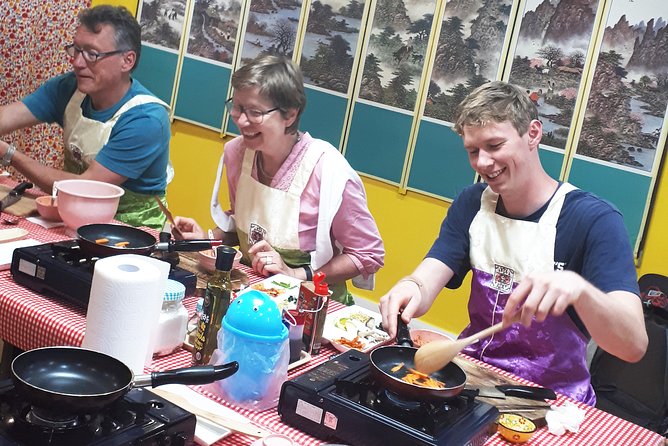 Korean Cooking Class with Full-Course Meal & Local Market Tour in Seoul - Key Points