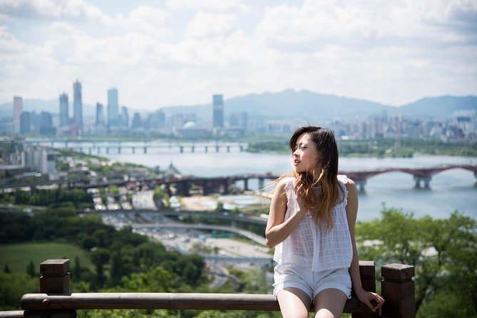 Private Sky Park Photo Shoot in Seoul with a Photographer - Key Points