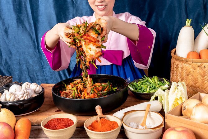 Seoul: Gyeongbokgung & Insa-dong Gastroventure Day Tour - Exploring Gyeongbokgung Palace and the Changing of the Guard