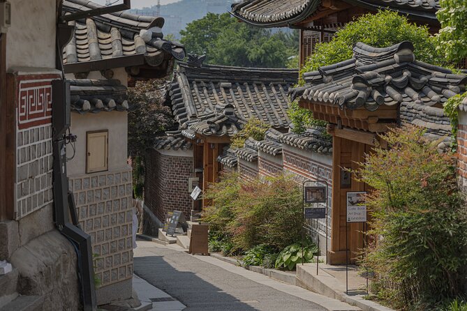 Gwanghwamun Tour l 120 minutes to Understand Local Korean Society - The Value of This Two-Hour Journey