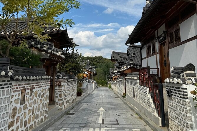 DMZ, Eunpyeong village and Jinkwansa Temple Private Tour - Who Should Consider This Tour?
