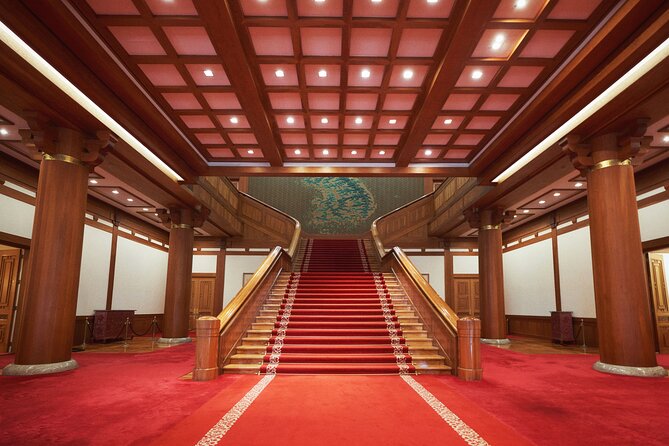 (Closed) Koreas White House Walking Tour Blue House - Exploring Korea’s Blue House: The Small-Group Walking Tour  