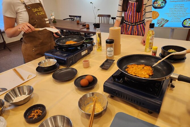 Traditional Korean 6-Dish Cooking Class + Hidden Alley Tour Seoul - Who Will Love This Tour?